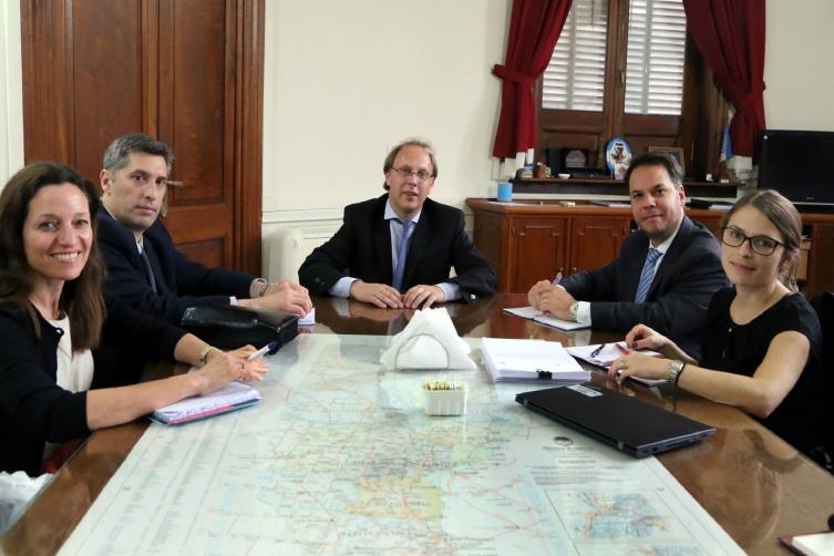 El Banco Mundial evalúa financiar obras en Santa Fe