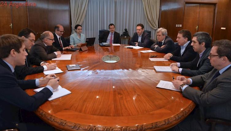 El FMI revisó la economía y pidió acelerar las reformas