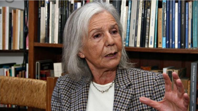 Beatriz Sarlo acusó a Carrió de “chantajear” a Macri