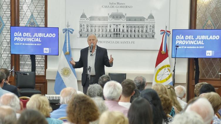 Lifschitz participó del Día del Jubilado Provincial