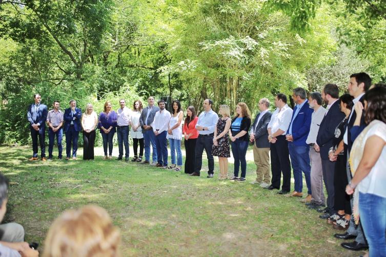 Corral renovó su gabinete hasta el 2019