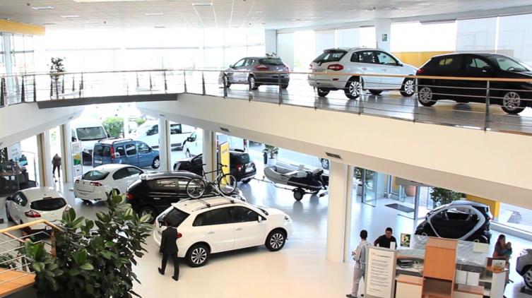 Bajarían de precio decenas de autos de alta gama