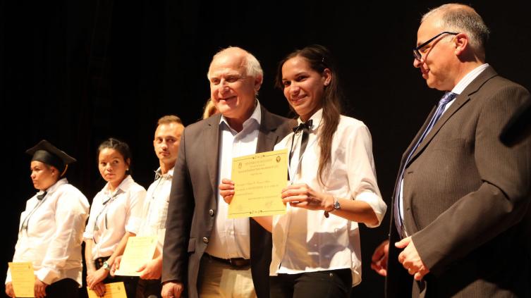 Vuelvo a Estudiar: egresaron nuevos alumnos de Santa Fe