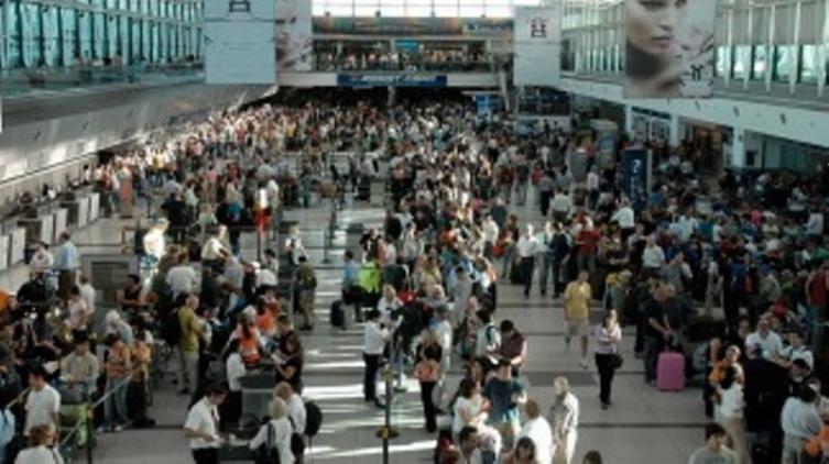 Creció 6,8 % el arribo por avión de turistas extranjeros