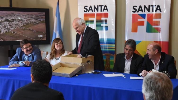 Santa Fe: $133 millones para obras hídricas en el sur