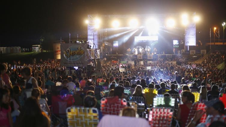Lifschitz en el Festival del Pescador de Sauce Viejo