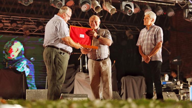 El gobernador participó de la Fiesta del Sol de Romang