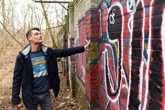 Un aficionado descubrió 80 metros del Muro de Berlín