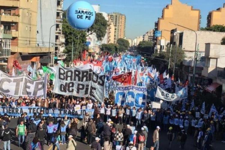 El Gobierno dará de baja 13 mil planes de asistencia social