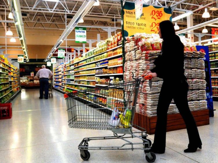 El salario mínimo perdió 6,1 % de poder adquisitivo