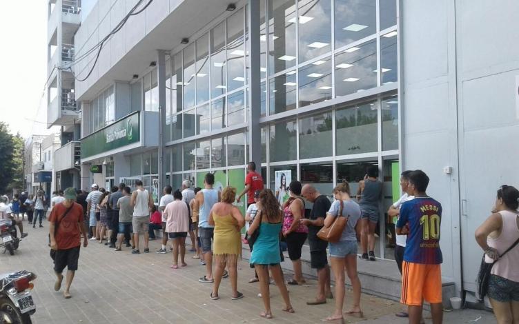 Argentina sin bancos por cinco días