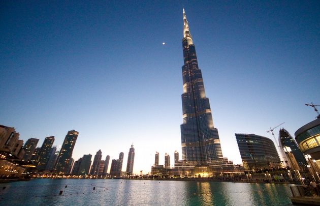 Dubái inaugura el hotel más alto del mundo
