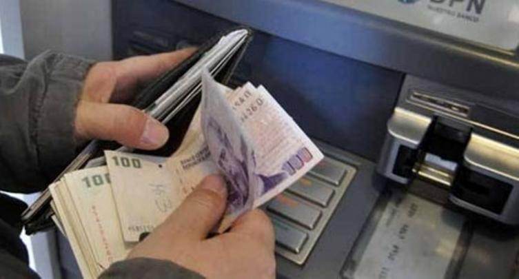 La provincia abona el retroactivo  a empleados estatales