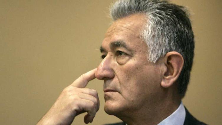 San Luis da 40 % de aumento a docentes y estatales