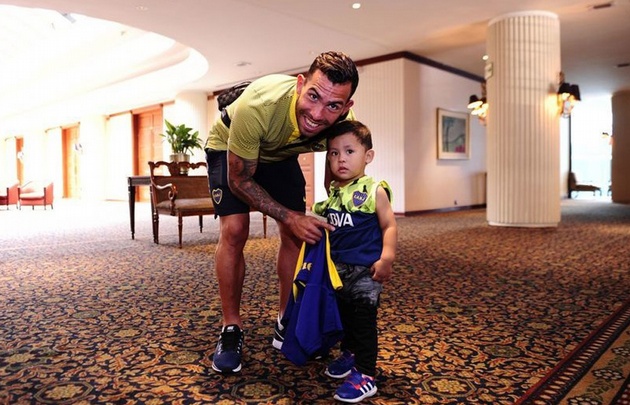 Carlos Tévez se encontró con el “Apache”