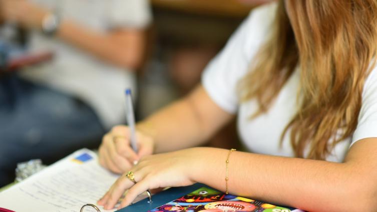 La Provincia abrió la inscripción a becas socioeducativas