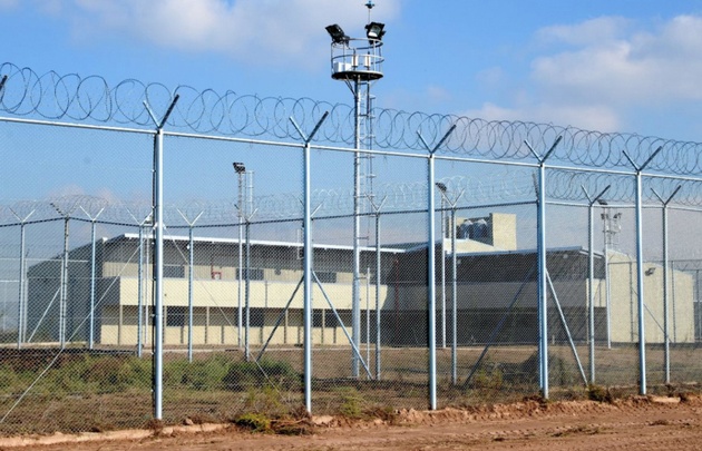 Mendoza quiere construir una cárcel para “principiantes” 