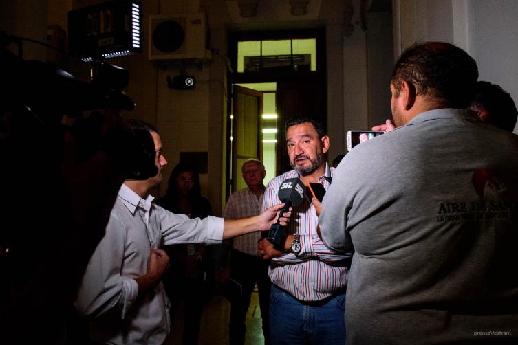 Municipales paran por 48 horas en toda la provincia