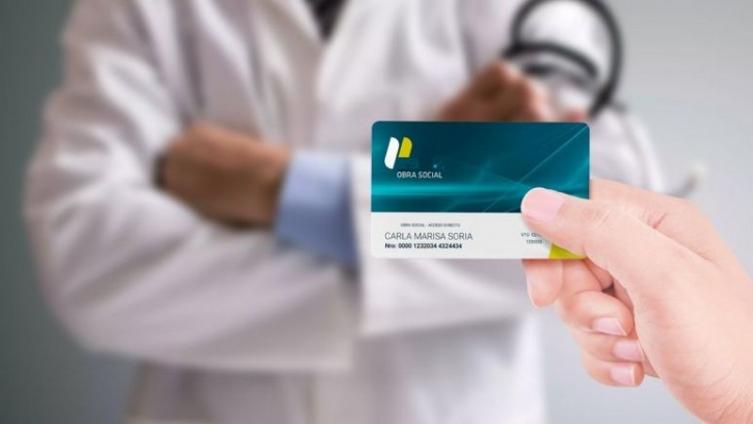 Médicos evalúan no atender más por obra social 