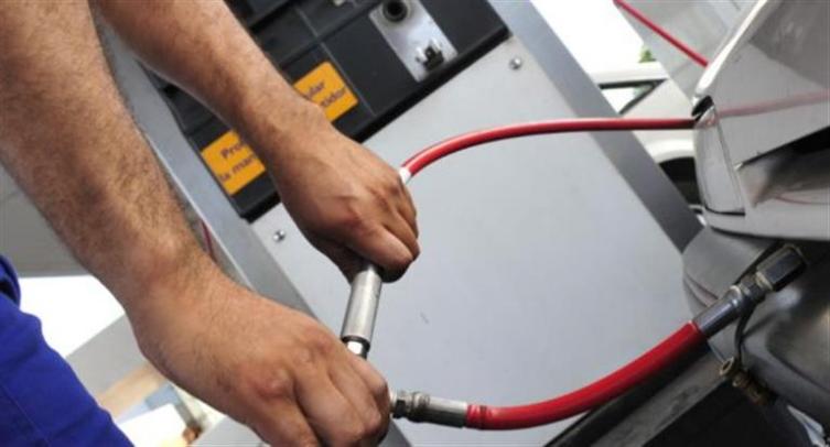 Volvió a subir un 15 % el GNC 