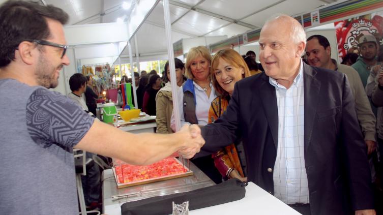 El gobernador visitó la Fespal de Chabás