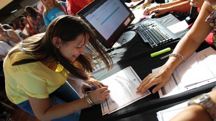 Arrancó la titularización de 5000 profesores de secundaria