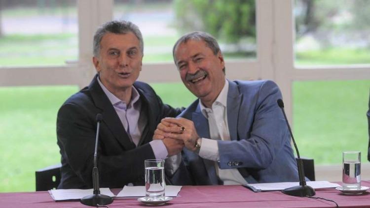 El gobernador de Córdoba defendió los tarifazos