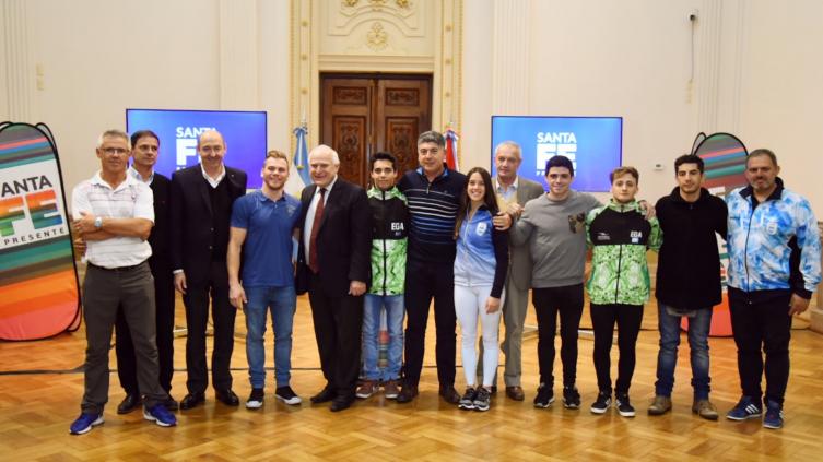 Becaron a deportistas que competirán en los Sudamericanos