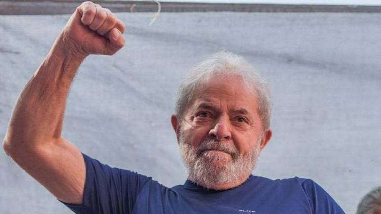 Lula lanza su candidatura presidencial 