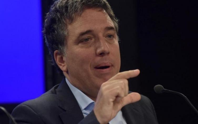 Dujovne no descartó un congelamiento de las retenciones