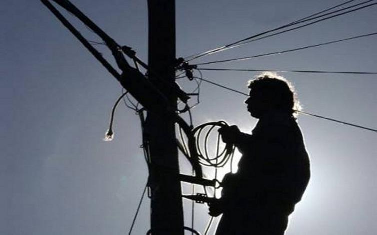 Un country tenía 10 % de enganchados de la luz 