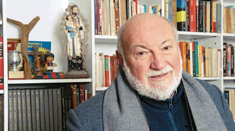 Murió el padre Luis Farinello