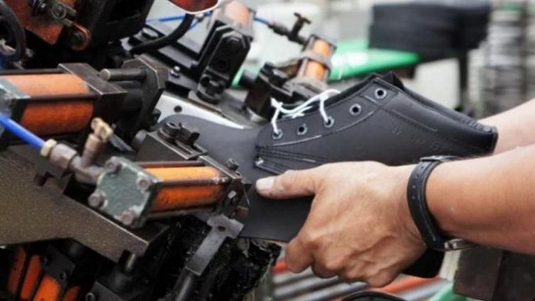 Cerró la planta que fabricaba zapatillas Adidas