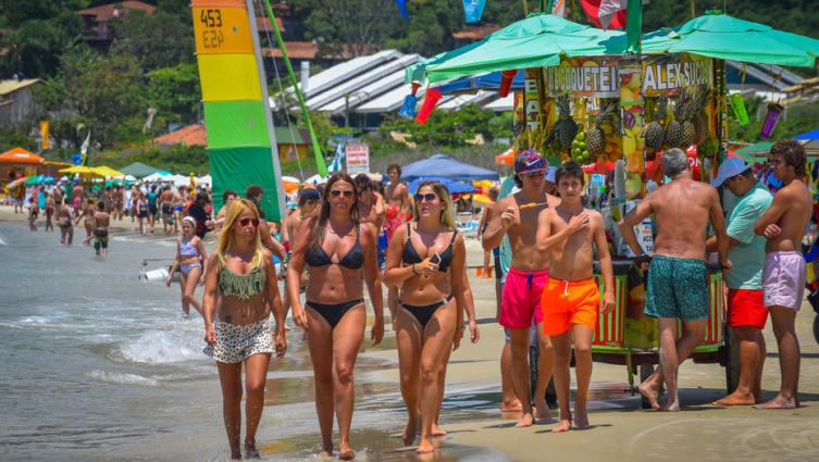 La devaluación “pinchó” los viajes al exterior