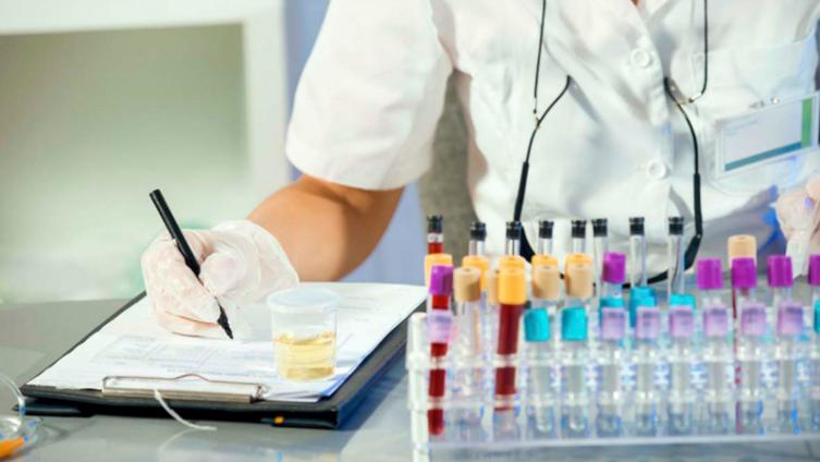 Proponen antidoping y rinoscopía para políticos