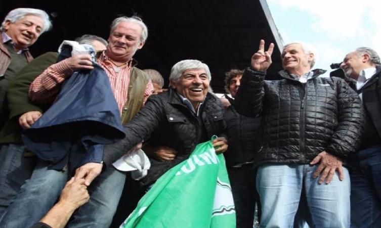 Proponen que sindicalistas cobren igual que los trabajadores