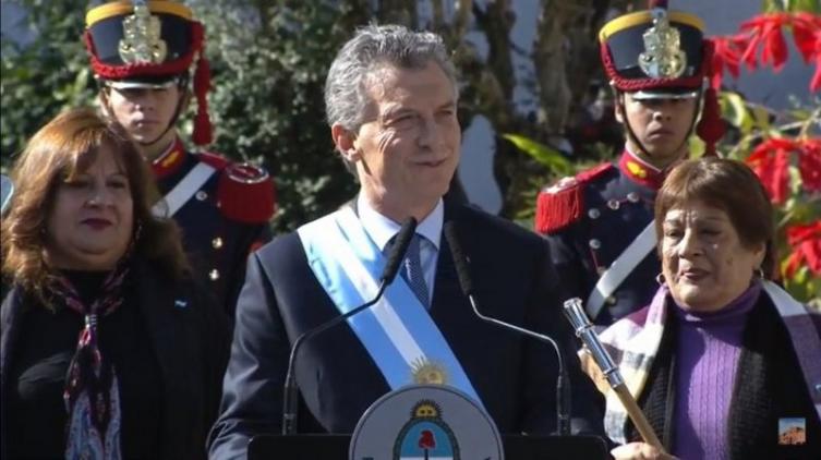 Macri dijo que “estamos pasando por una tormenta” 