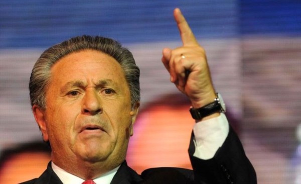 Duhalde fustigó a Macri: “Es soberbio y cabeza dura” 