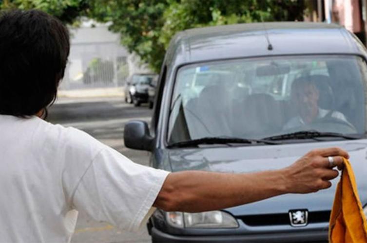 Proponen erradicar a los “trapitos” en Santa Fe