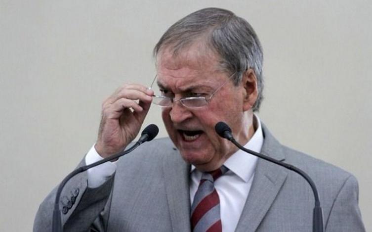 Schiaretti: “El que no firma no recibe, porque la vida es así” 