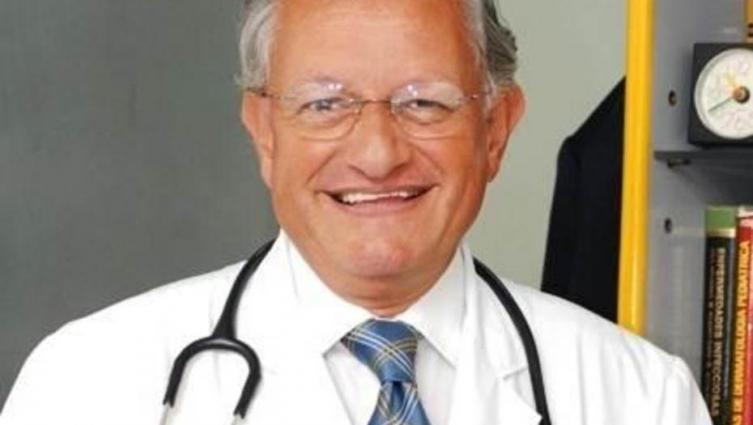 Le quitaron el título de Ciudadano Ilustre a Abel Albino