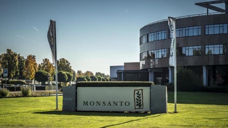 Multan a Monsanto con USD290 millones por herbicidas cancerígenos