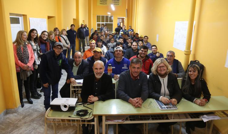 Vuelvo a Estudiar: 1255 trabajadores retoman la secundaria