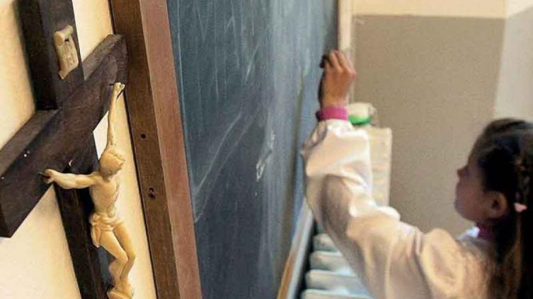 Cambiemos quiere sacar toda imagen religiosa de edificios públicos