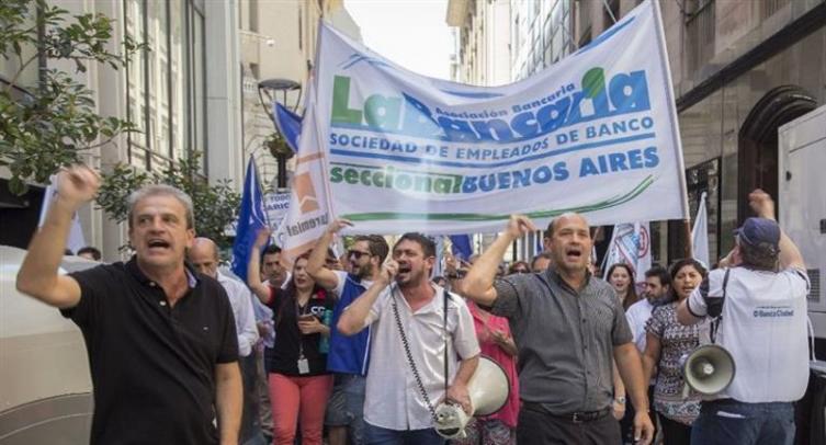 Bancarios activaron otra vez la cláusula gatillo 