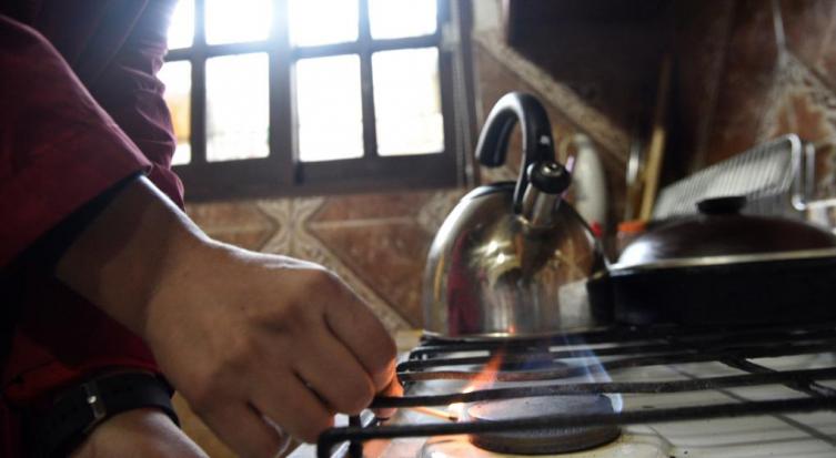 Cobra la mínima y le llegó casi 3 mil pesos de gas