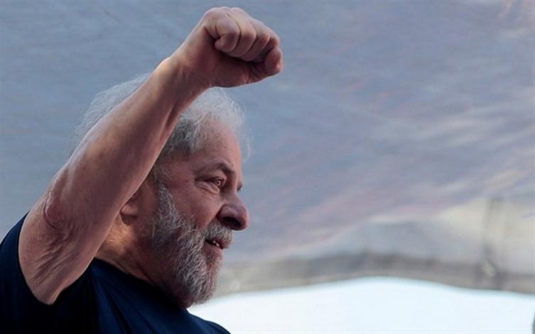 La justicia electoral vetó la candidatura de Lula