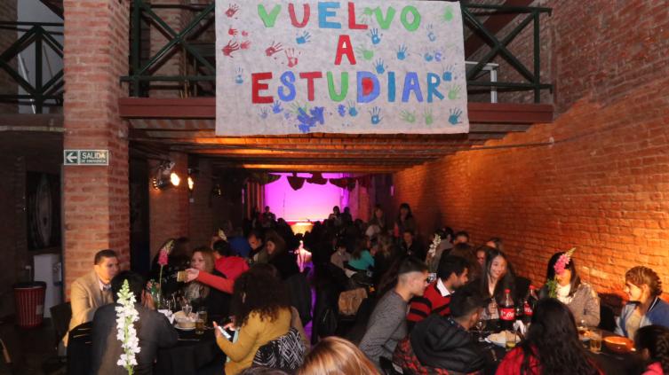 Vuelvo a Estudiar: más de 18 mil estudiantes retomaron la secundaria