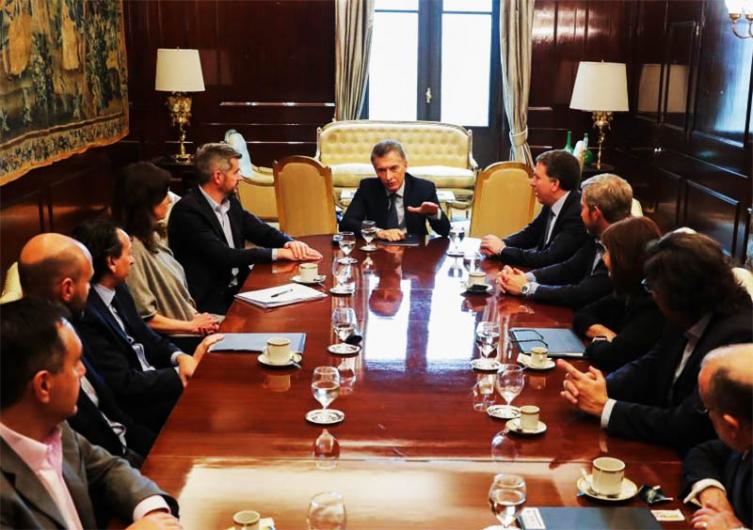 Macri eliminó los ministerios de Salud y de Trabajo