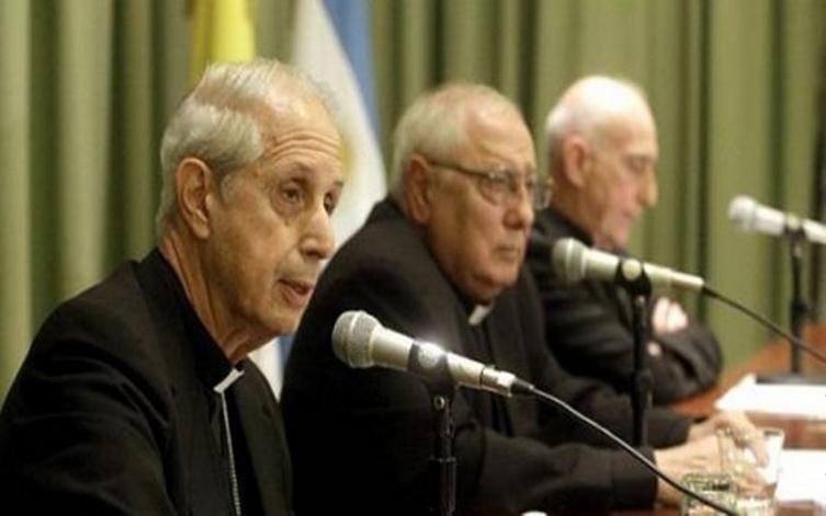 La Iglesia llamó “a rezar 3 días seguidos para superar la crisis” 